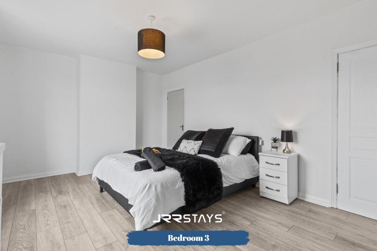 Nuneaton - Ideal 3 Bedroom, Wi-Fi Parking, Sleeps 6 - Jrr Stays ภายนอก รูปภาพ