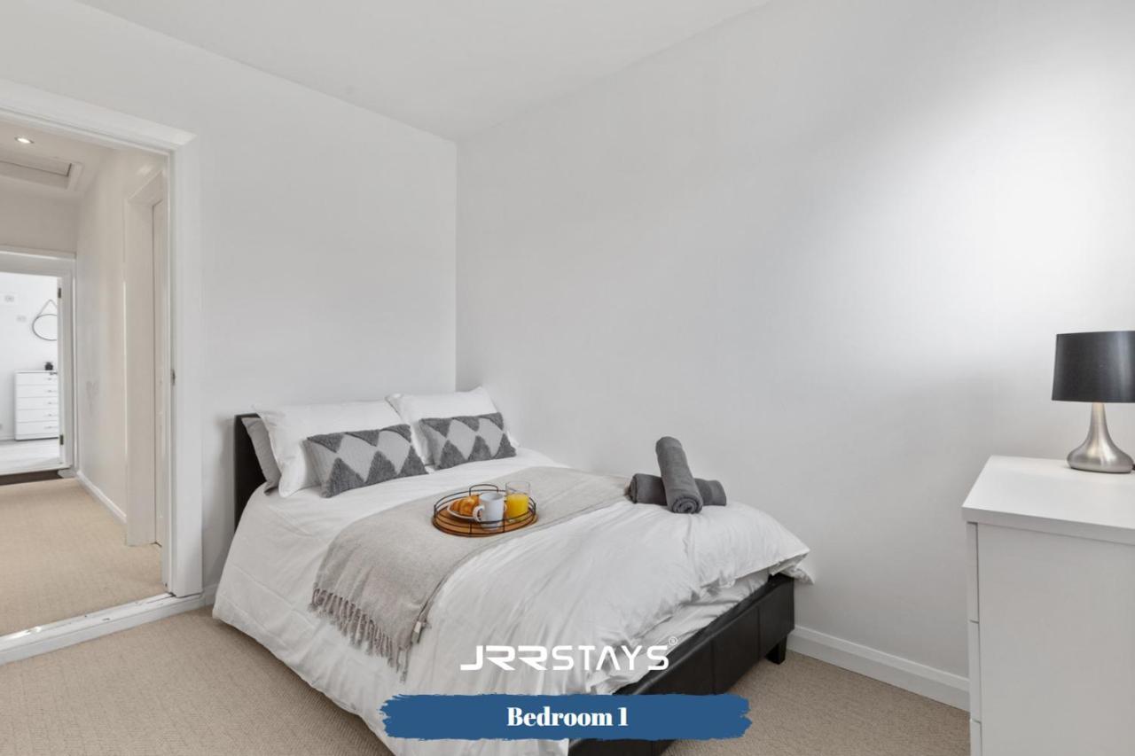 Nuneaton - Ideal 3 Bedroom, Wi-Fi Parking, Sleeps 6 - Jrr Stays ภายนอก รูปภาพ