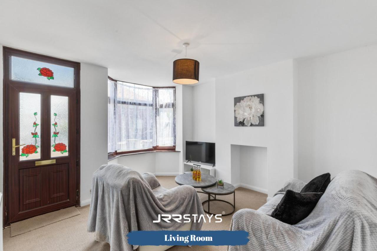Nuneaton - Ideal 3 Bedroom, Wi-Fi Parking, Sleeps 6 - Jrr Stays ภายนอก รูปภาพ