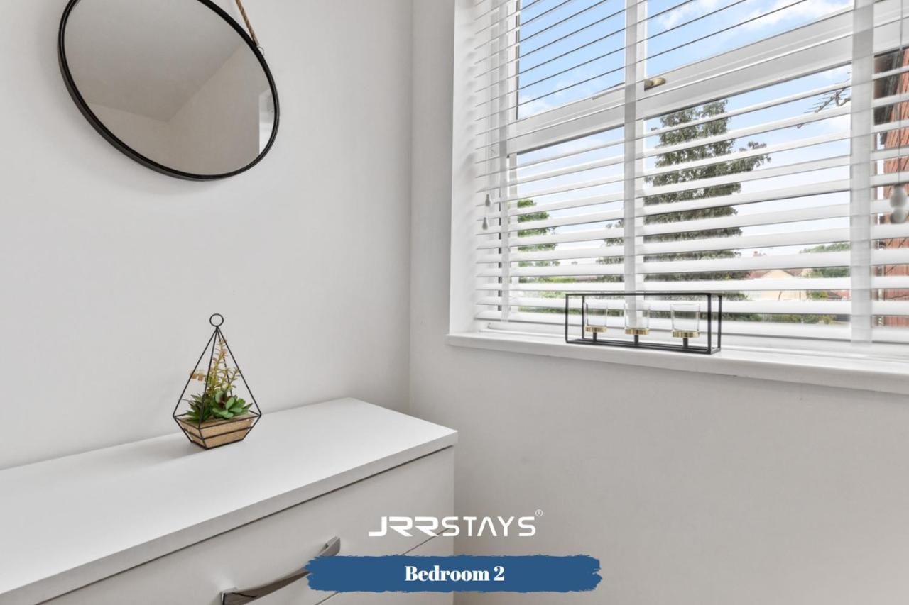 Nuneaton - Ideal 3 Bedroom, Wi-Fi Parking, Sleeps 6 - Jrr Stays ภายนอก รูปภาพ